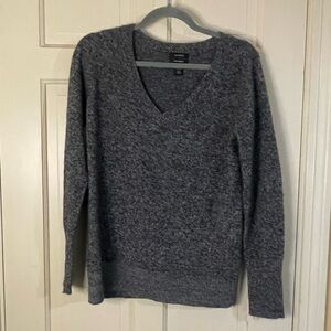 Halogen Sweater Womens Medium Gray 100% Cashmere V-Neck Pullover Soft Knit